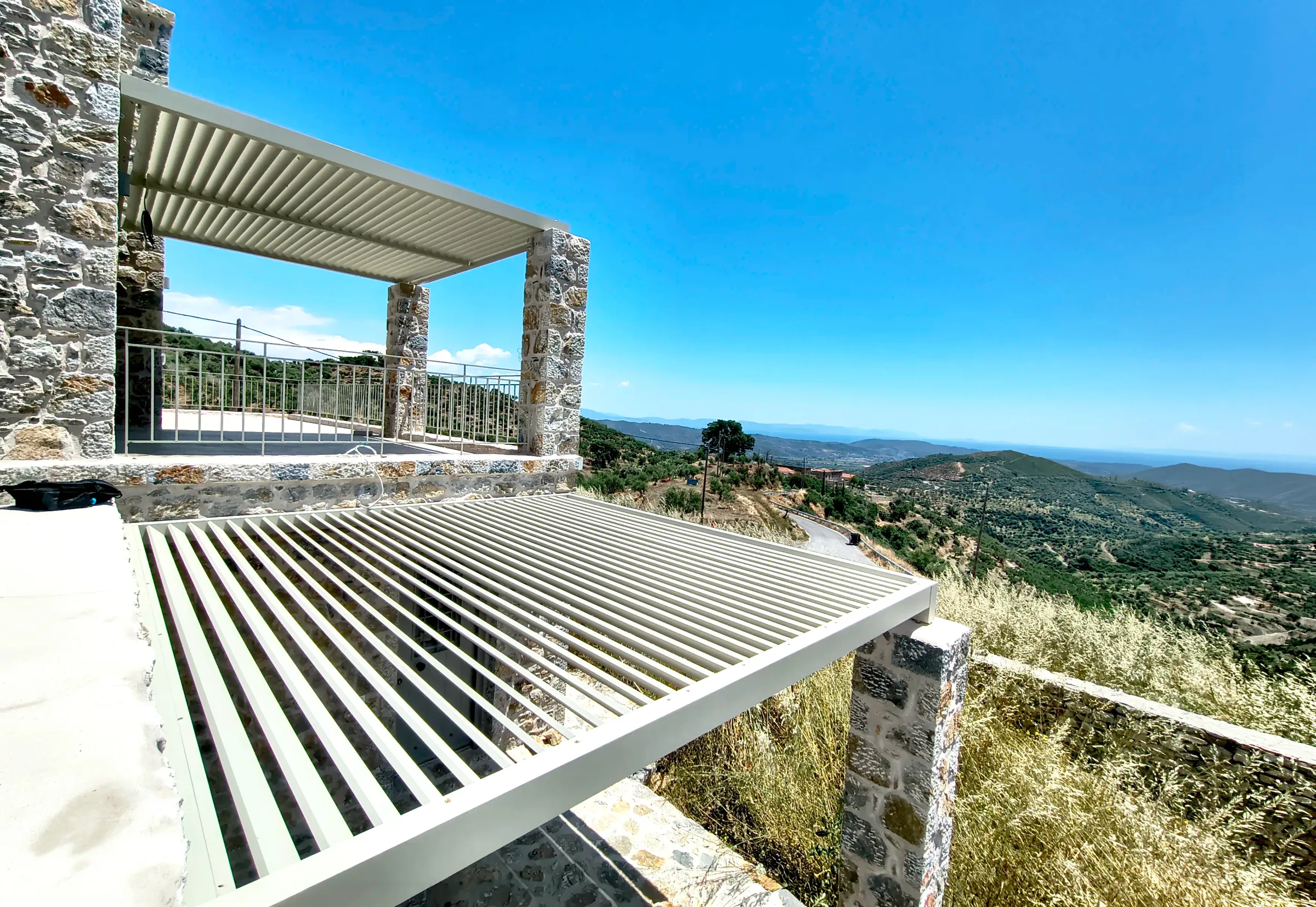 Βιοκλιματική πέργκολα GLM Creta, Κρήνη (2/2)